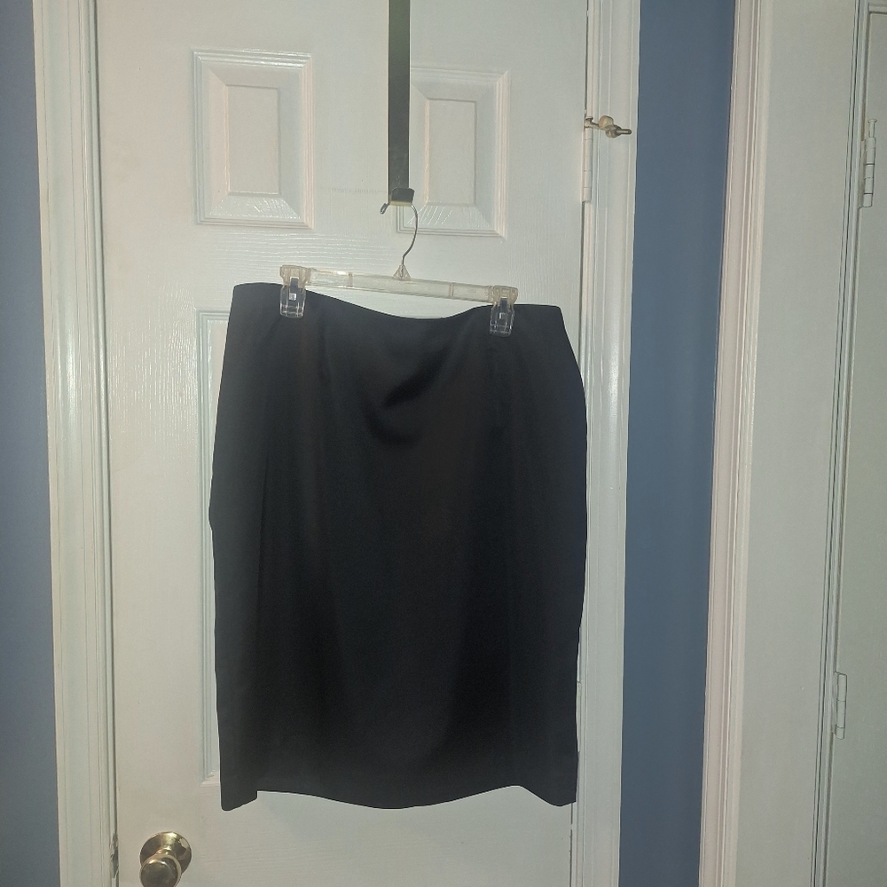 Elegant Black Women's Skirt**